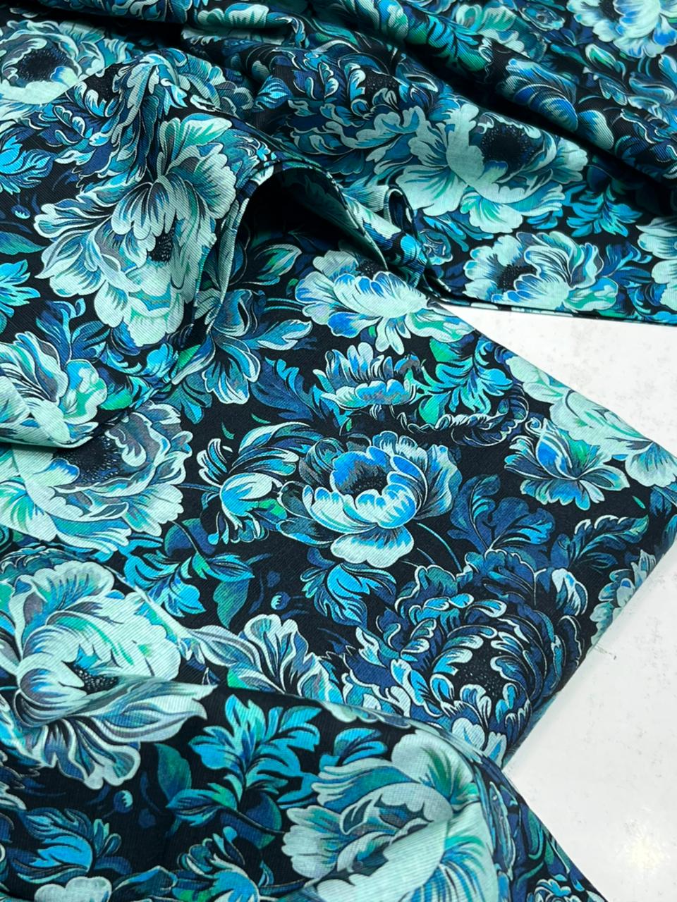 2Pc Winter Khaadi Digital Printed Khaddar 01